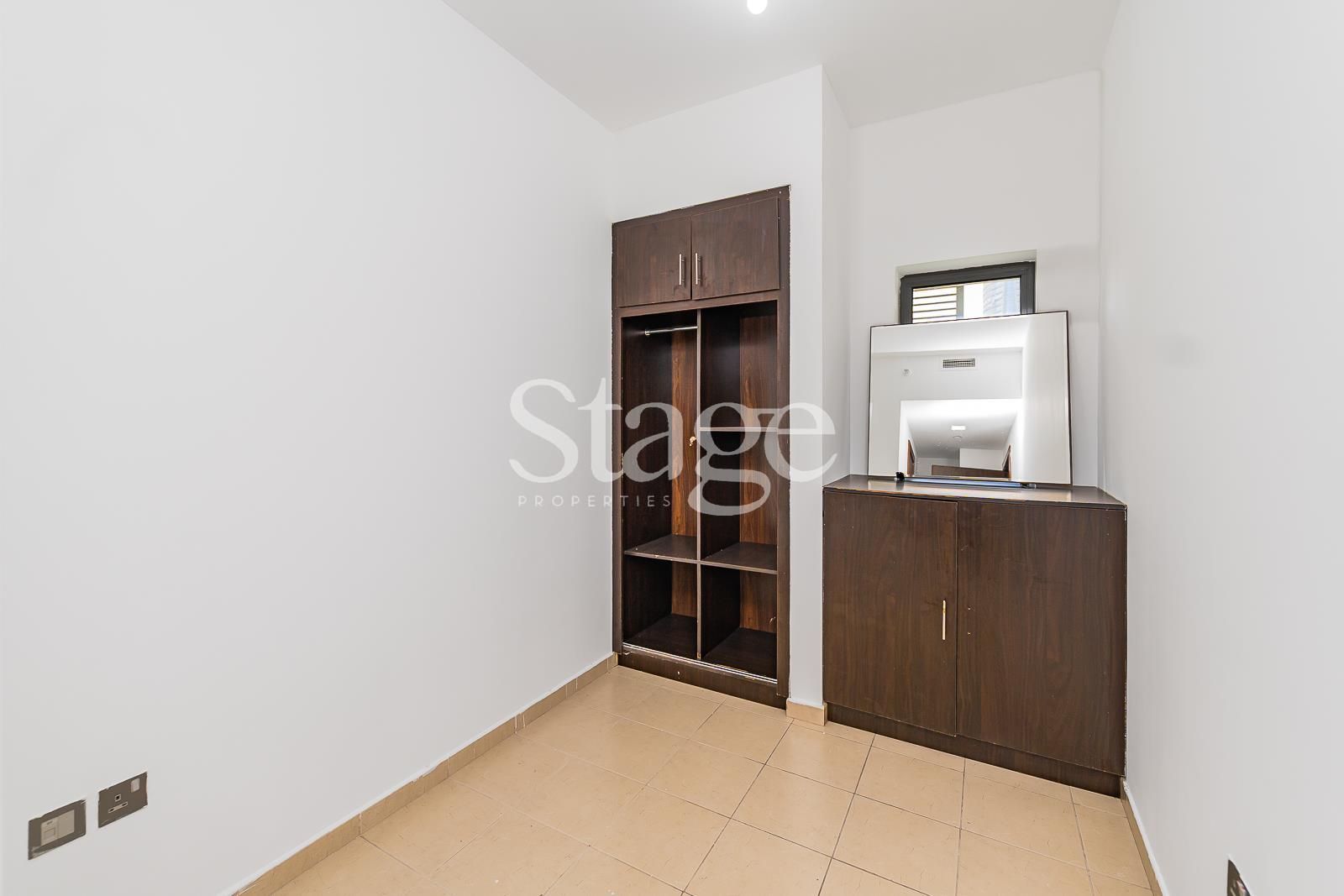 4 bedrooms Villas for Rent in Business Bay, Dubai VI8174L
