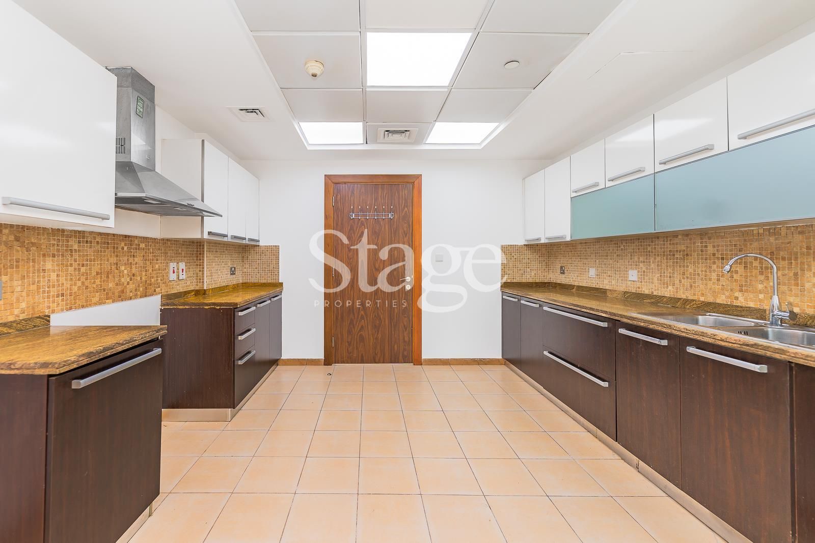 4 bedrooms Villas for Rent in Business Bay, Dubai VI8174L