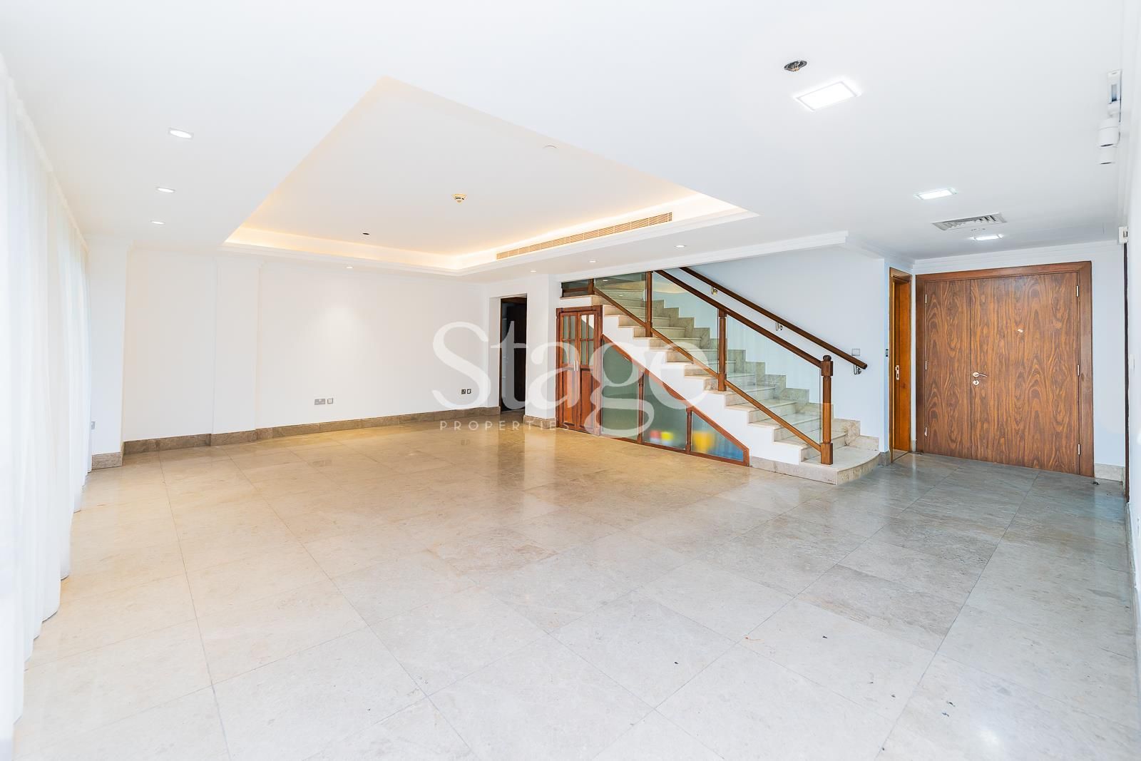 4 bedrooms Villas for Rent in Business Bay, Dubai VI8174L