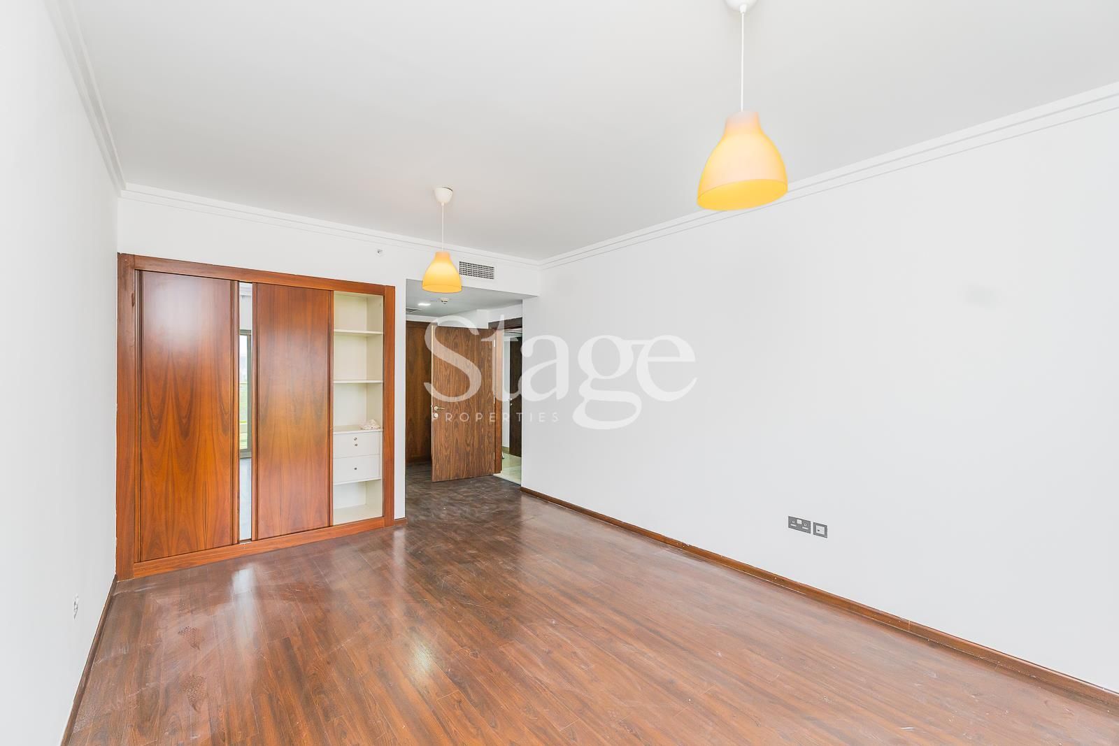 4 bedrooms Villas for Rent in Business Bay, Dubai VI8174L