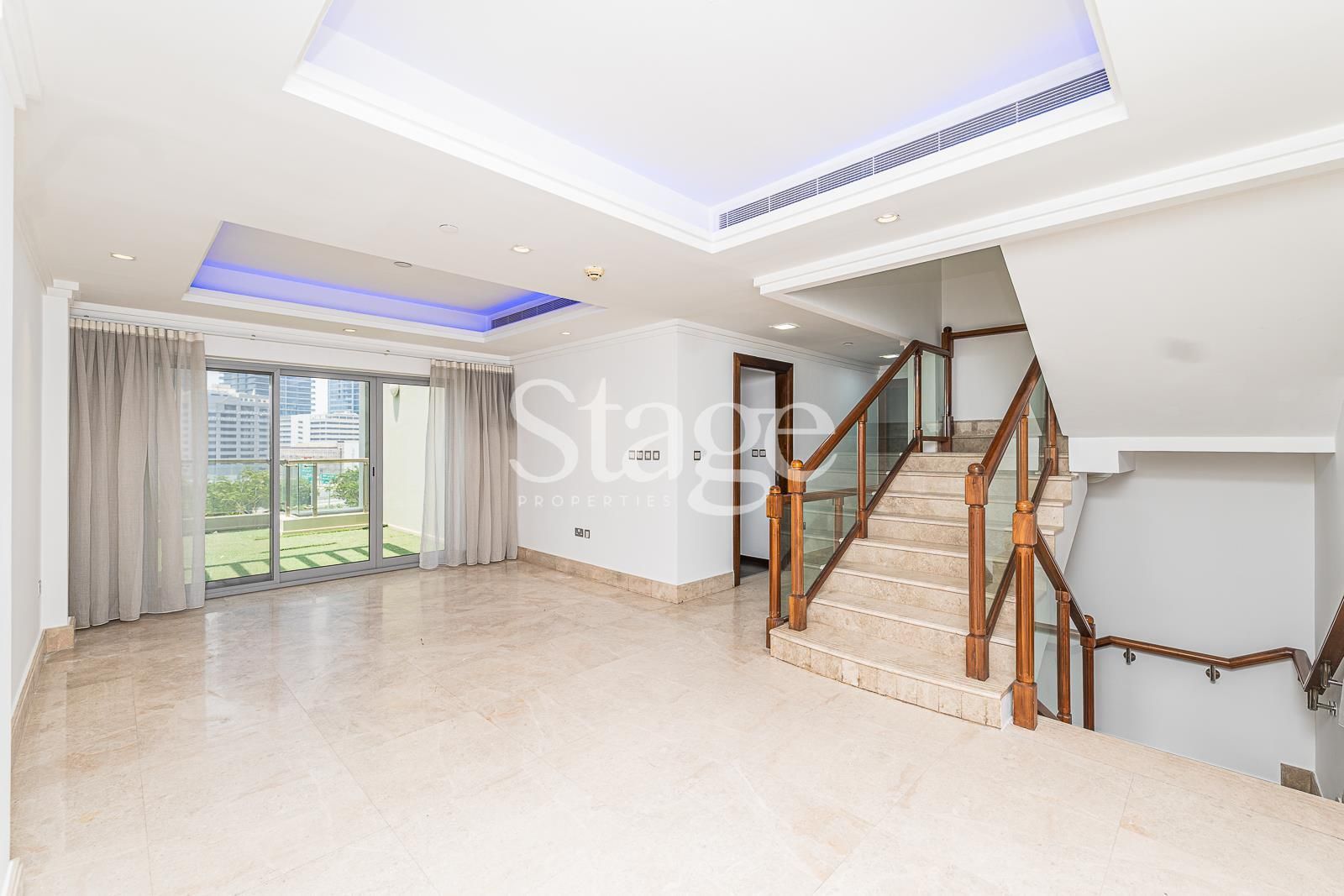 4 bedrooms Villas for Rent in Business Bay, Dubai VI8174L