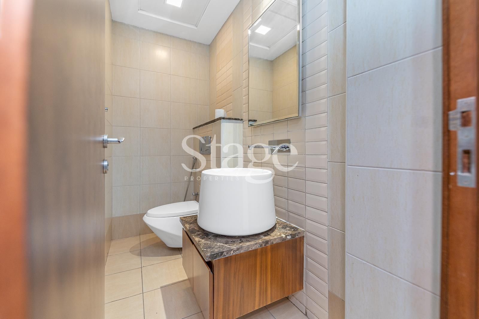 4 bedrooms Villas for Rent in Business Bay, Dubai VI8174L