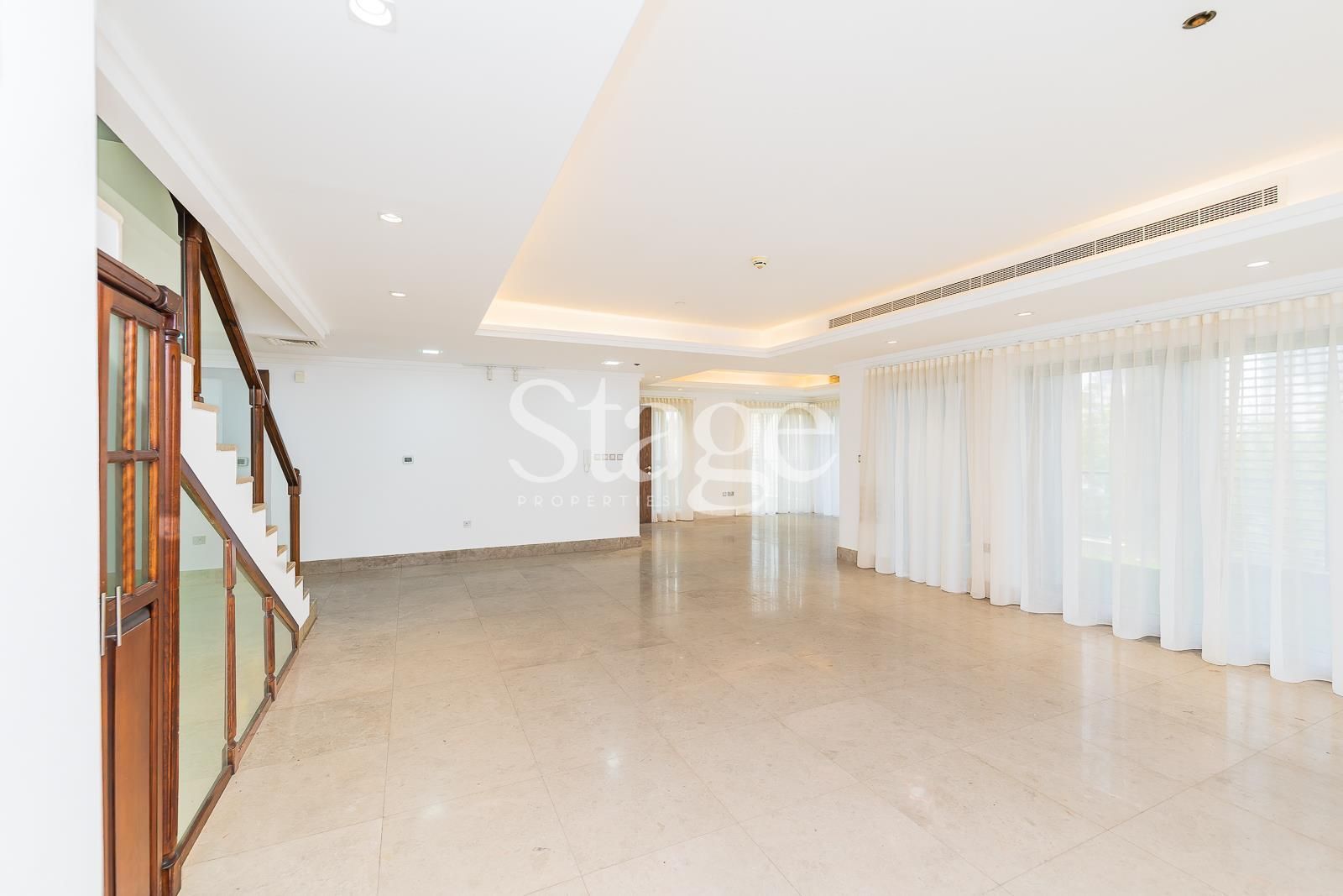4 bedrooms Villas for Rent in Business Bay, Dubai VI8174L