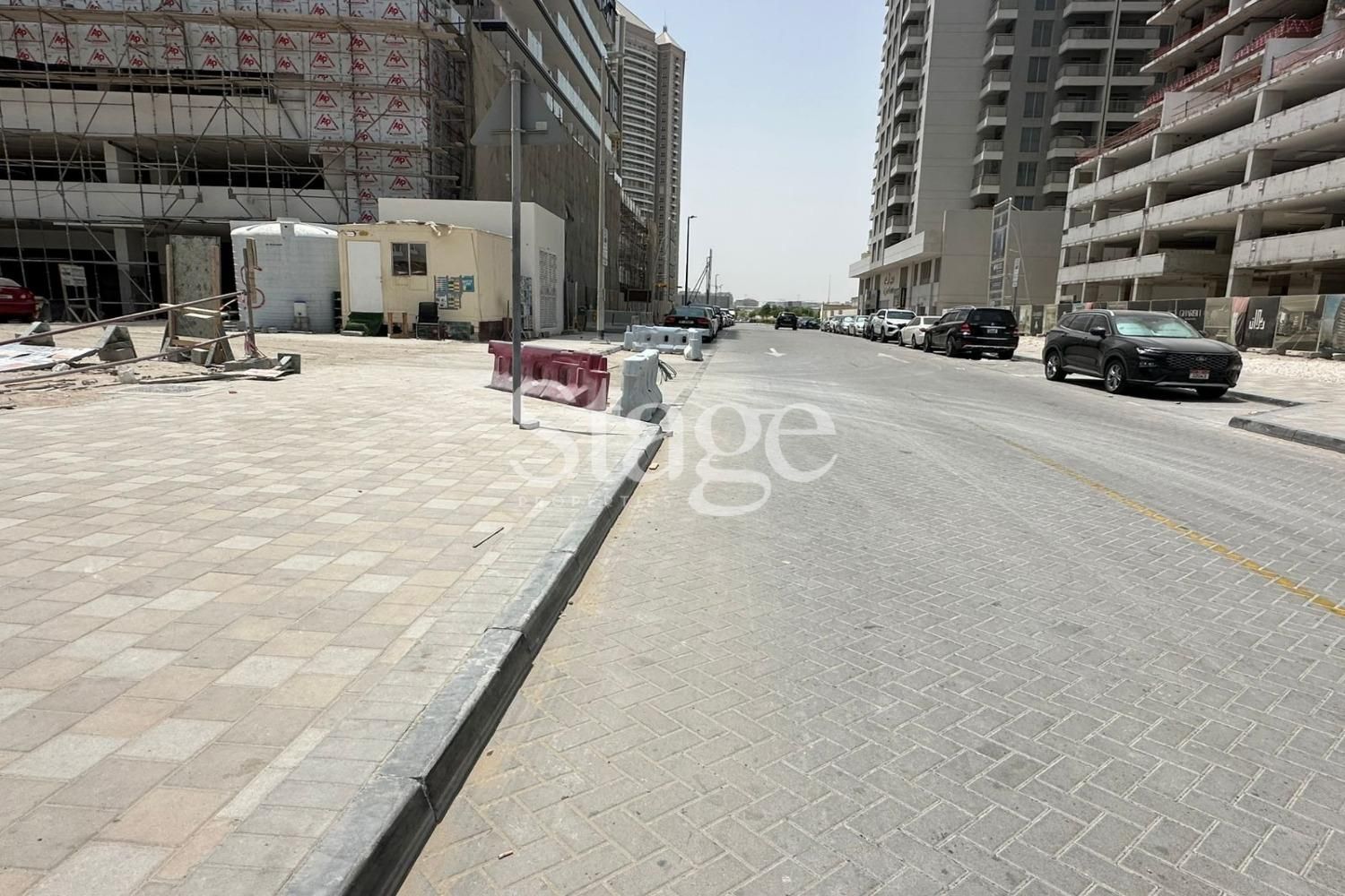 Retail for Sale in Arjan, Dubai RE8197S