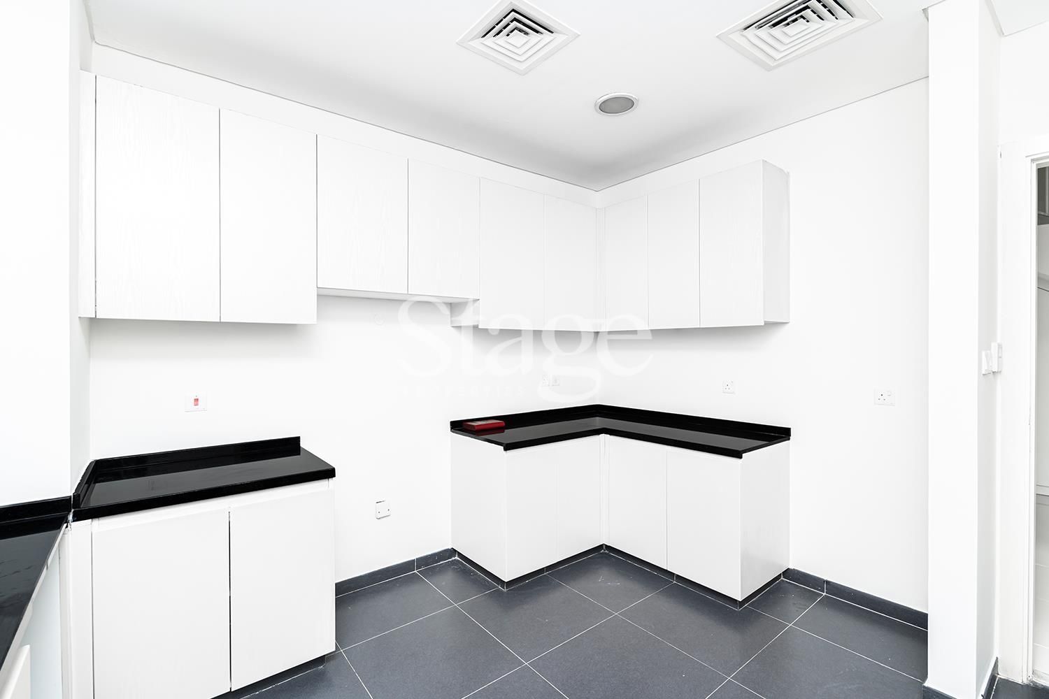 3 bedrooms common for Rent in DAMAC Hills, Dubai VI8722L