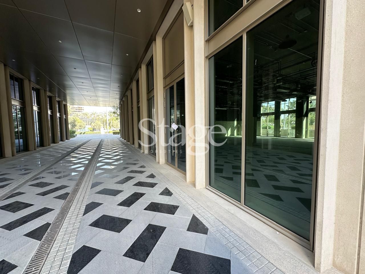 Shop for Sale in Jumeirah Lake Towers, Dubai SH8378S