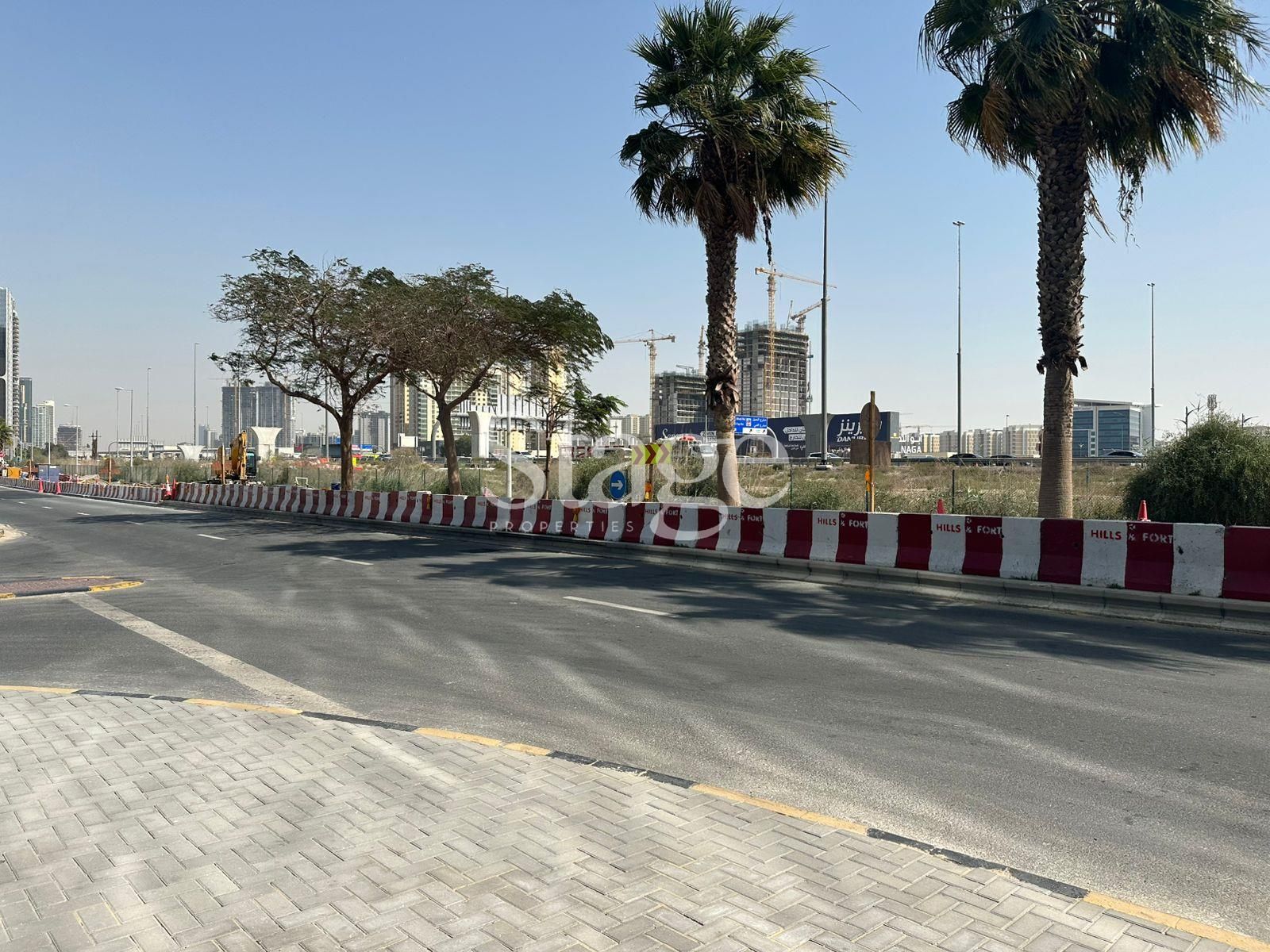 محل للبيع في Jumeirah Village Triangle، Dubai SH9167S