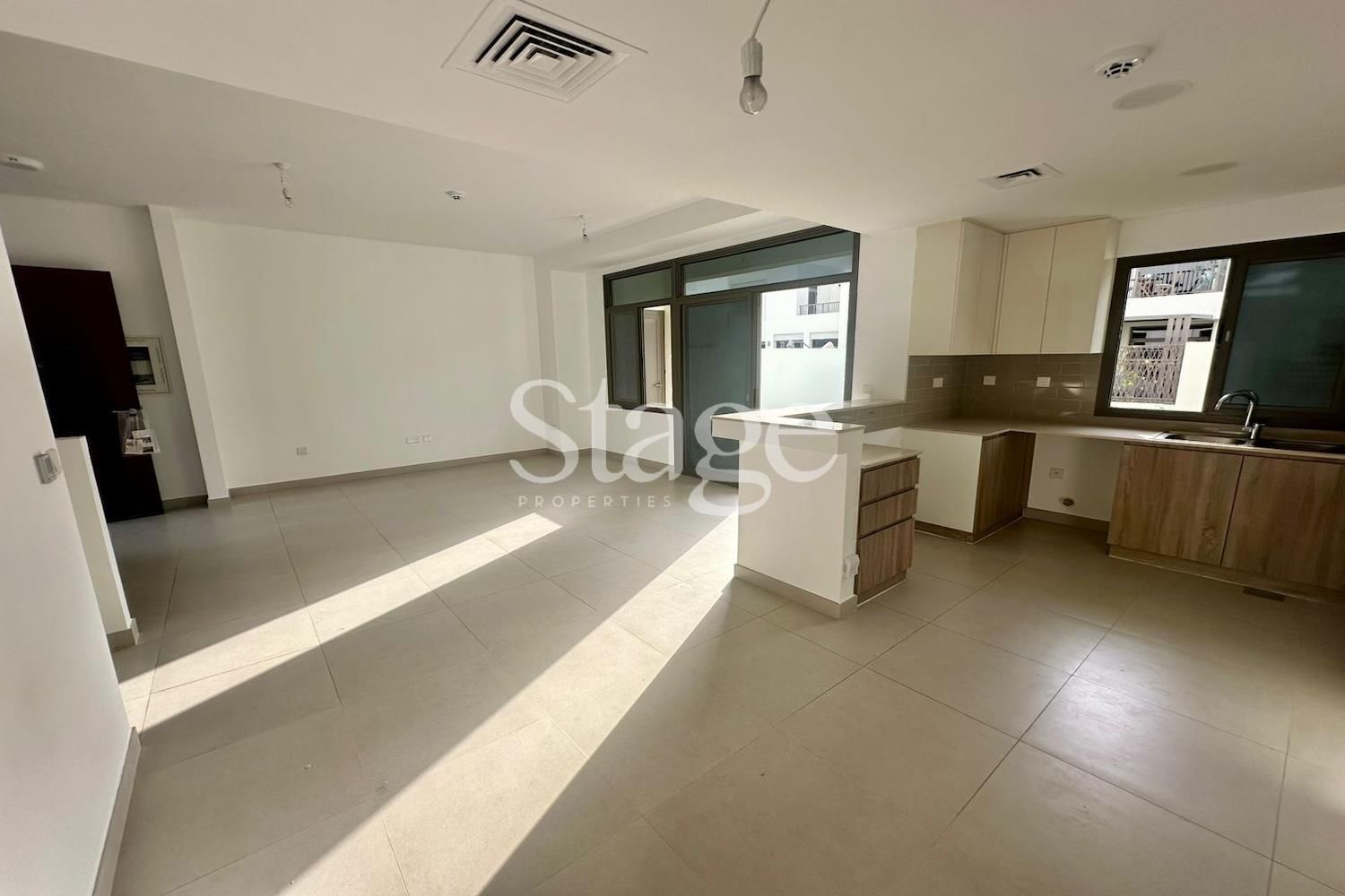3 bedrooms Townhouse for Rent in Town Square, Dubai TH9016L