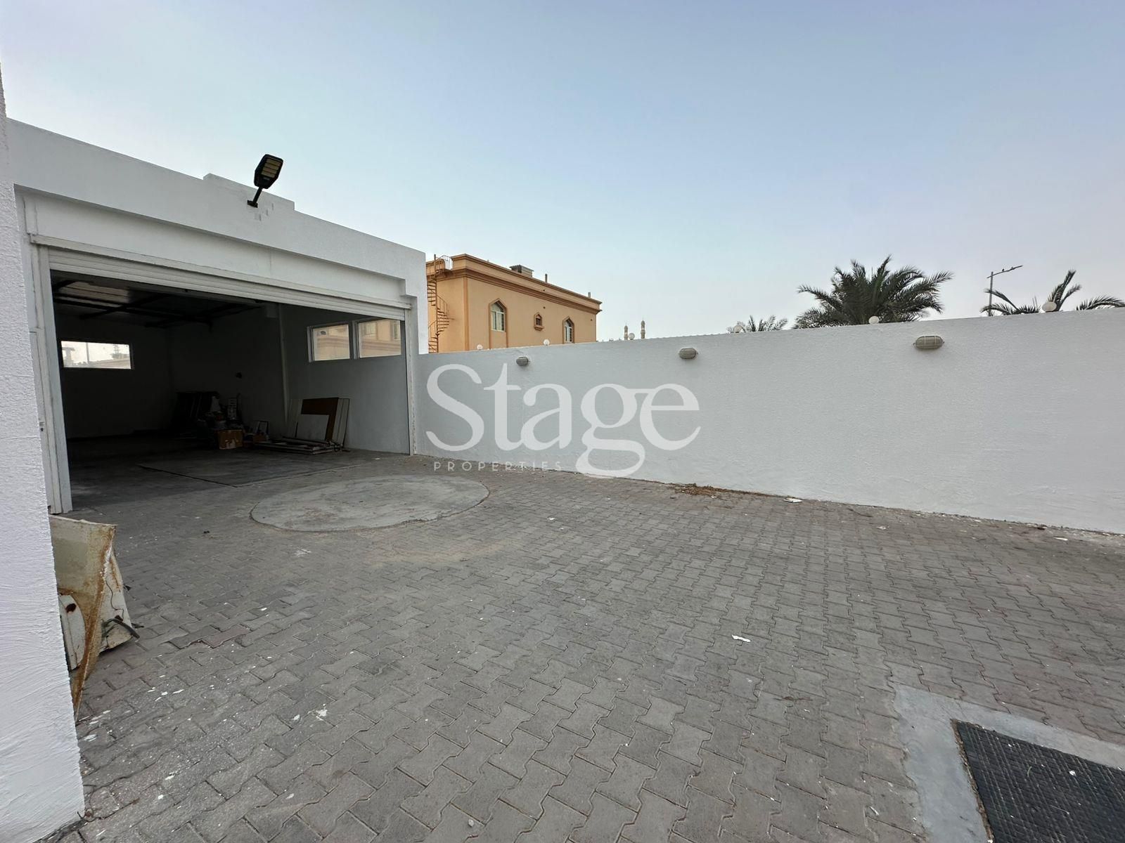 5 bedrooms Twin Villas for Rent in Umm Suqeim, Dubai VH8163L