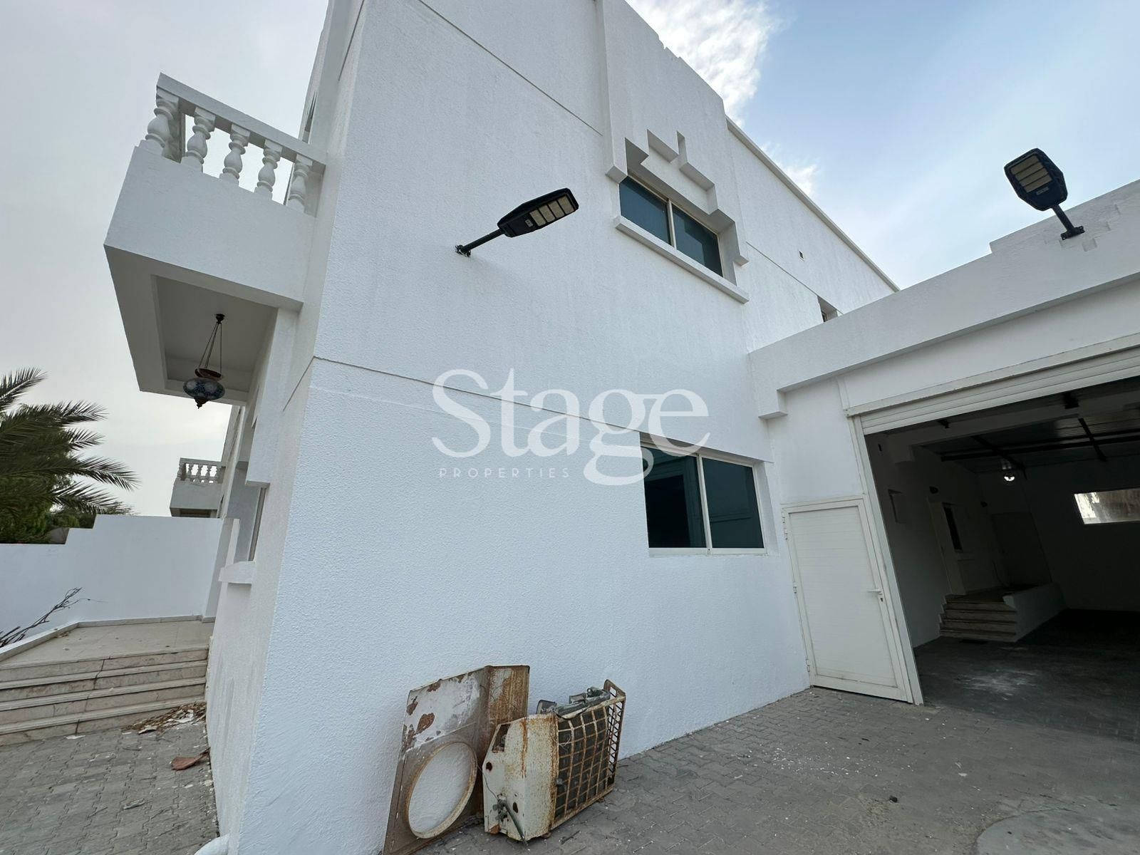 5 bedrooms Twin Villas for Rent in Umm Suqeim, Dubai VH8163L