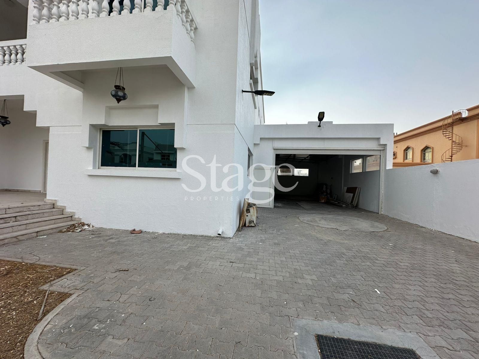 5 bedrooms Twin Villas for Rent in Umm Suqeim, Dubai VH8163L