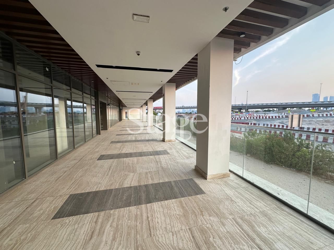 محل للبيع في Jumeirah Village Circle، Dubai SH9218S