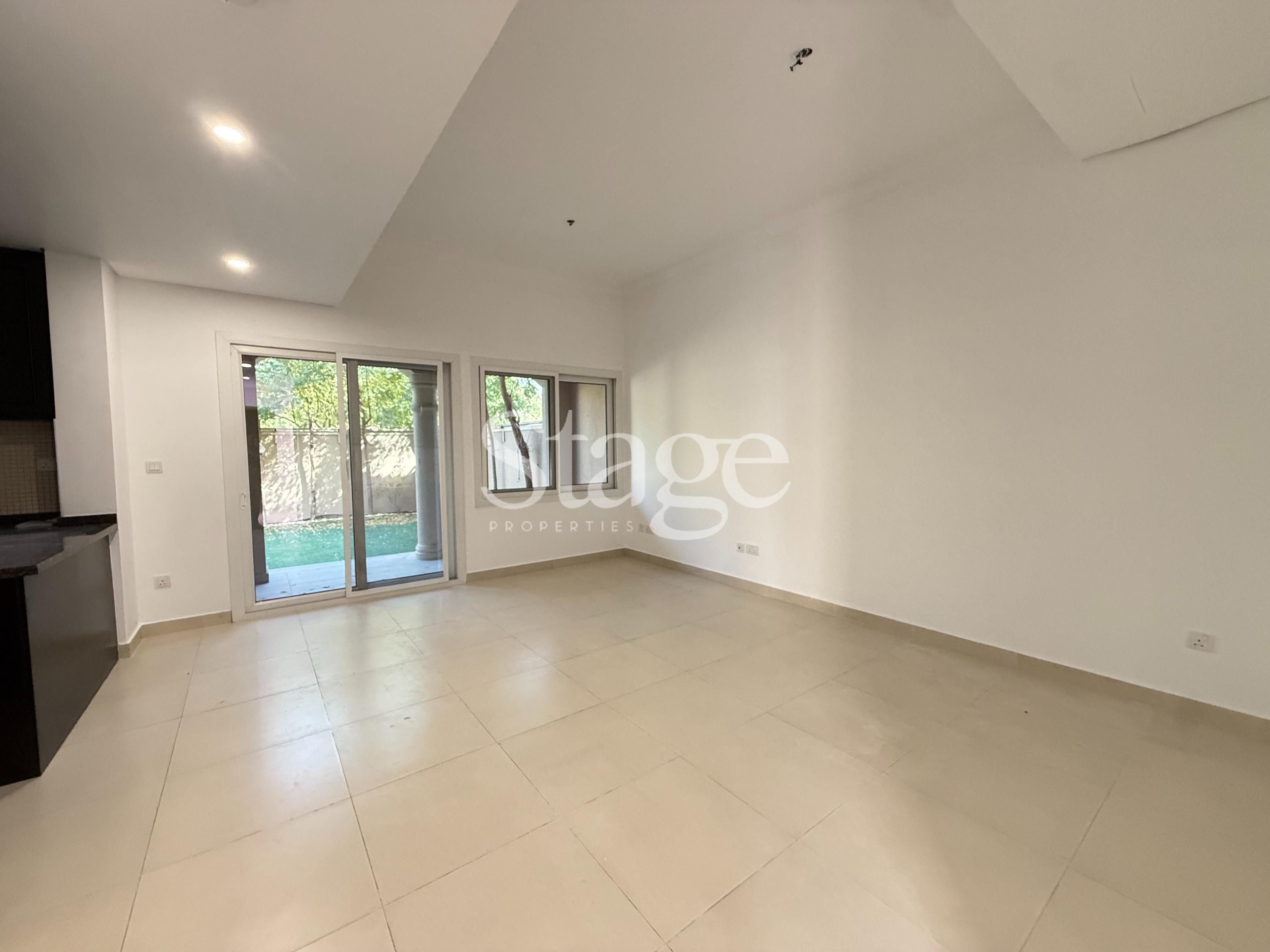 2 bedrooms Twin Villas for Rent in Serena, Dubai VI9403L