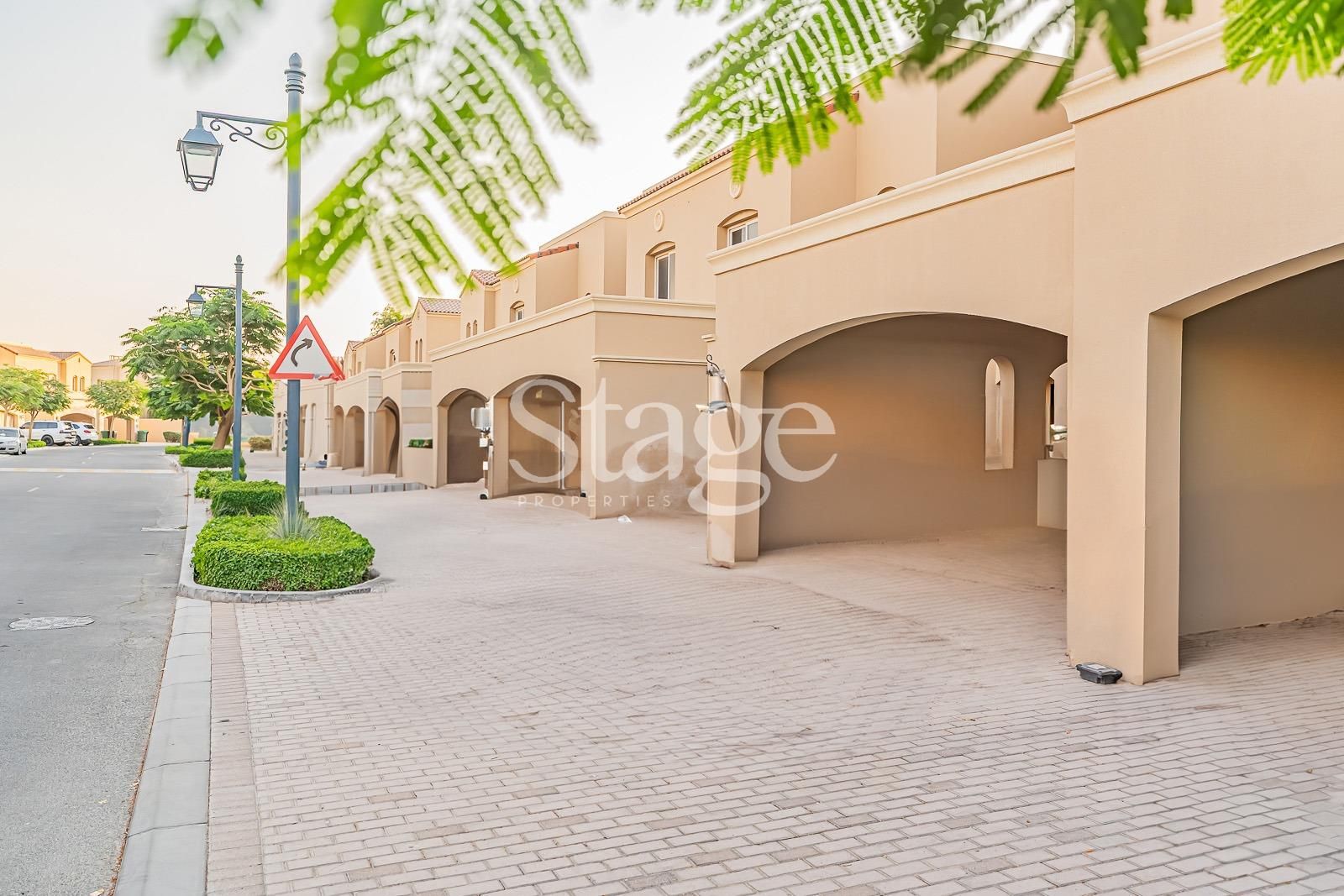3 bedrooms Twin Villas for Rent in Serena, Dubai VI9688L