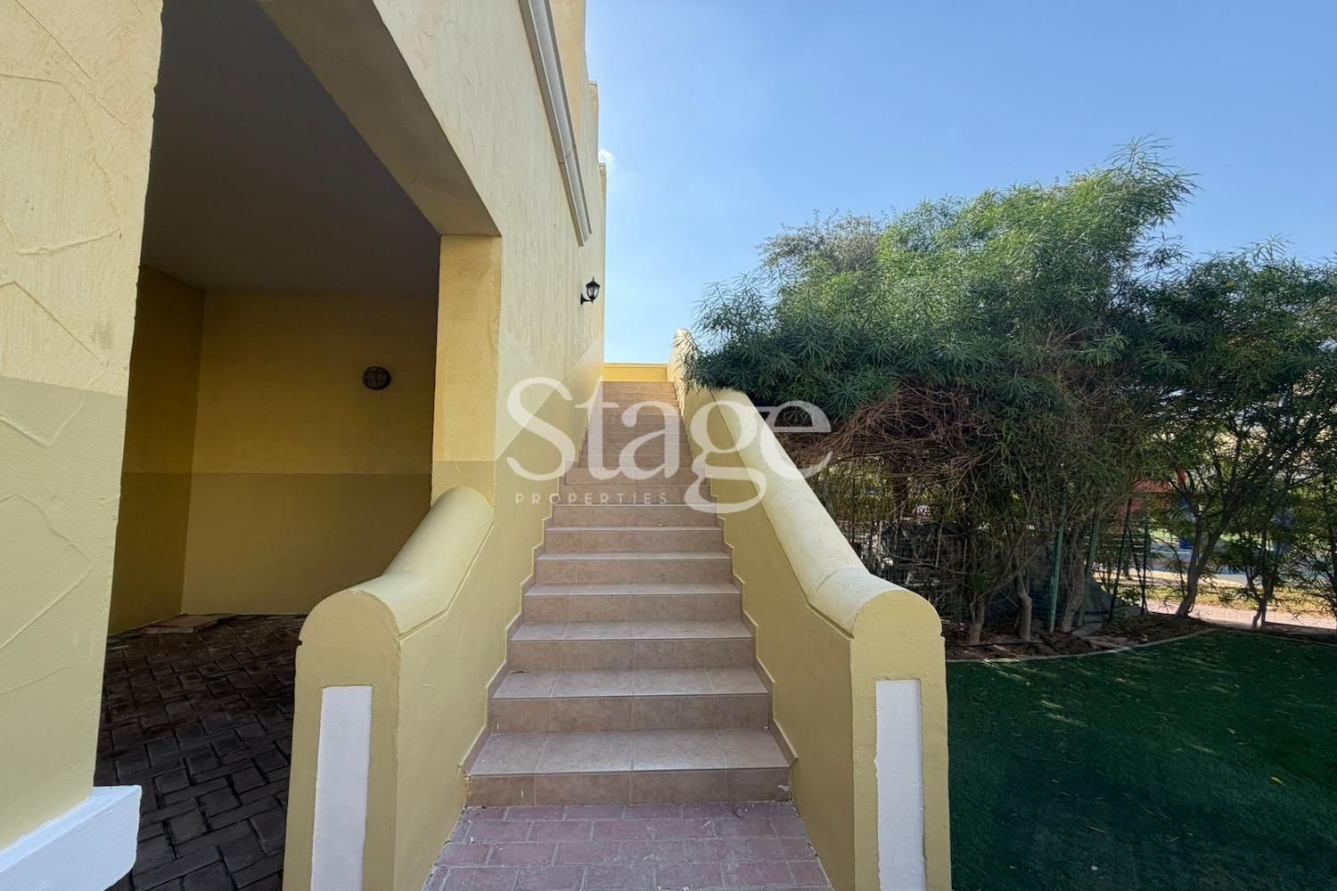 2 bedrooms apartment for Rent in Dubai Land, Dubai AP9775L