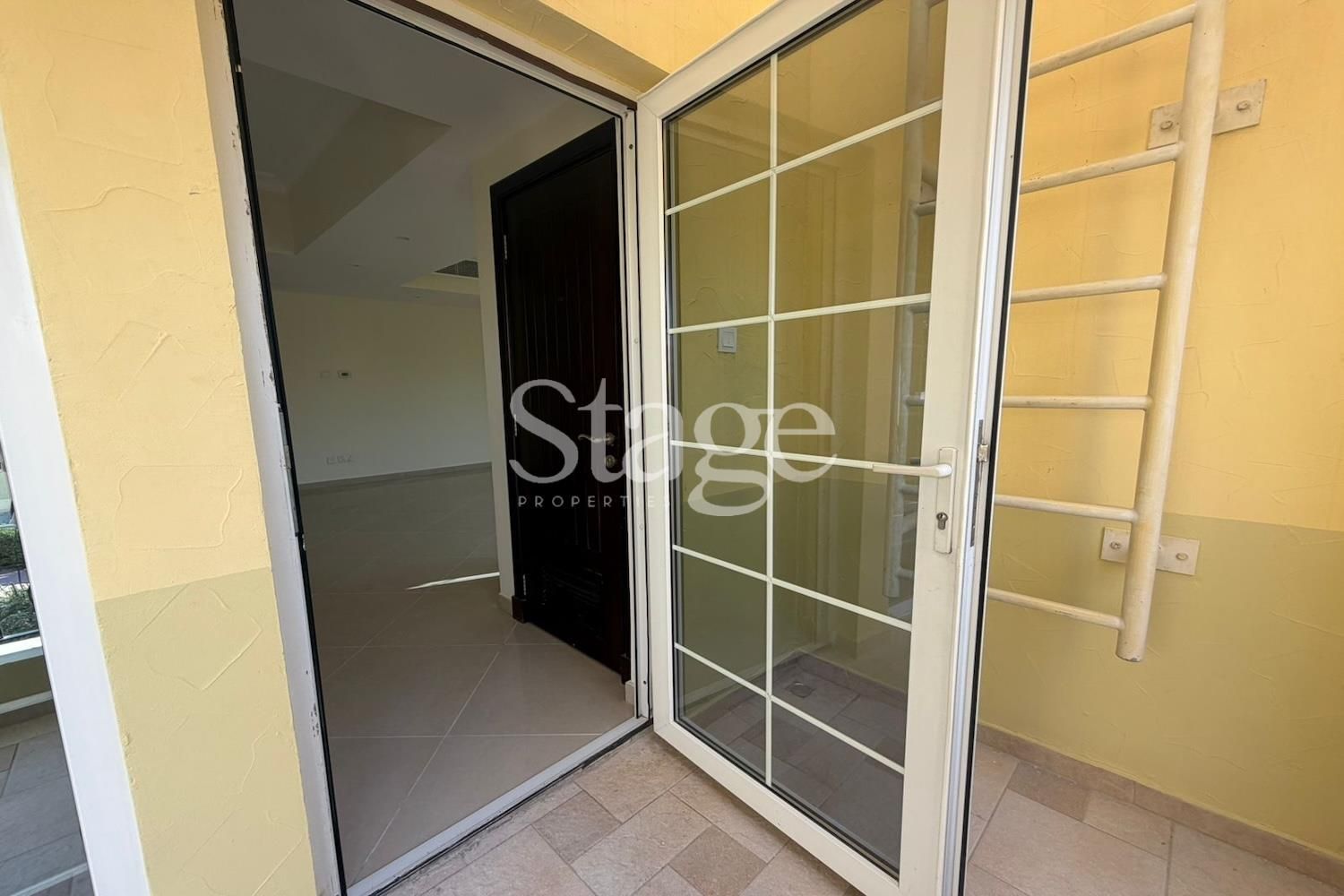 2 bedrooms apartment for Rent in Dubai Land, Dubai AP9775L