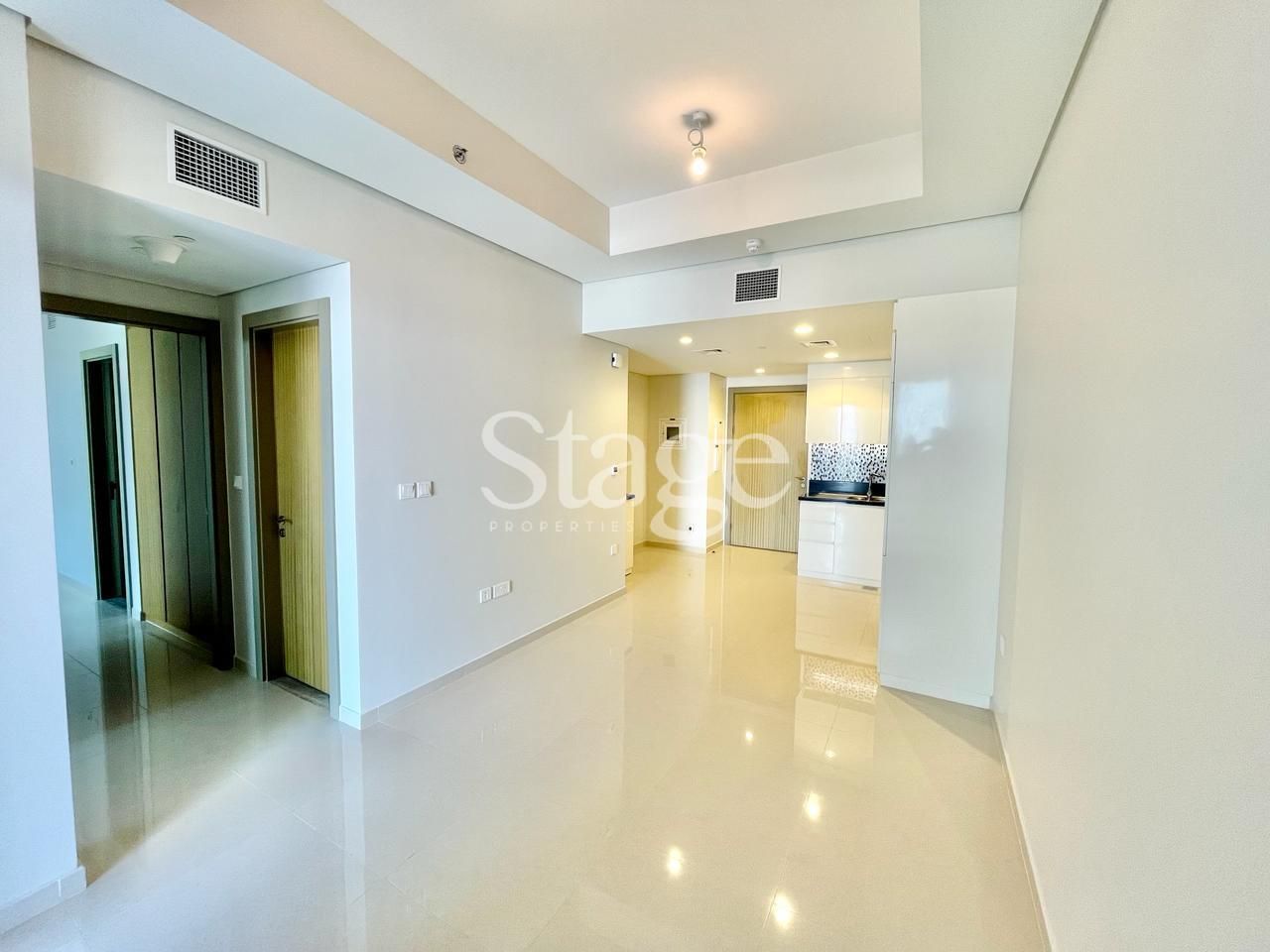 2 bedrooms apartment for Rent in Business Bay, Dubai AP10023L