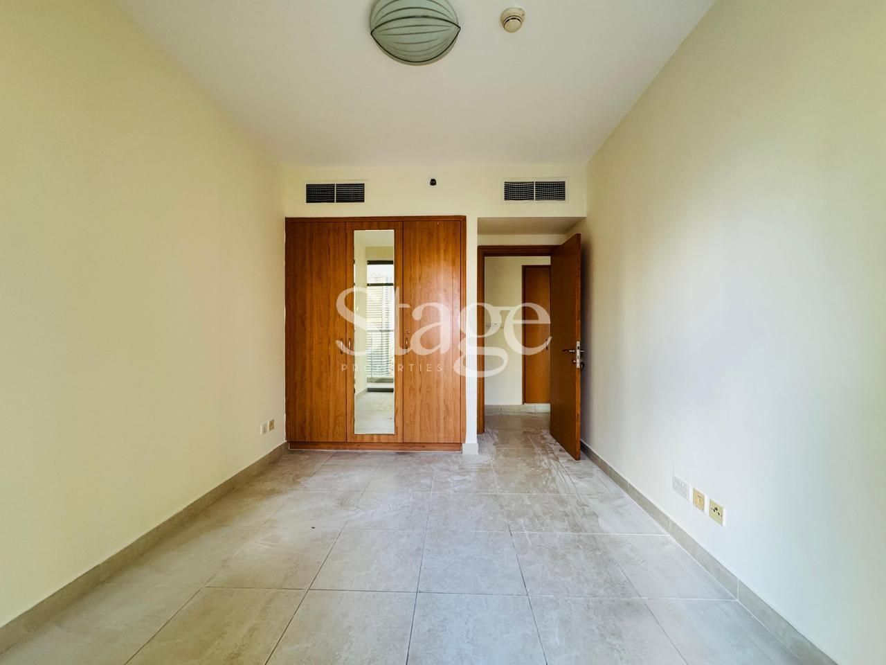 2 bedrooms apartment for Rent in Jumeirah Lake Towers, Dubai AP10000L