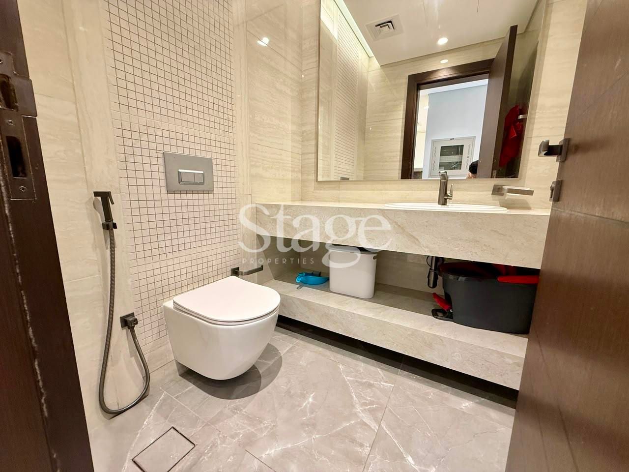 1 bedroom apartment for Rent in Business Bay, Dubai AP9635L