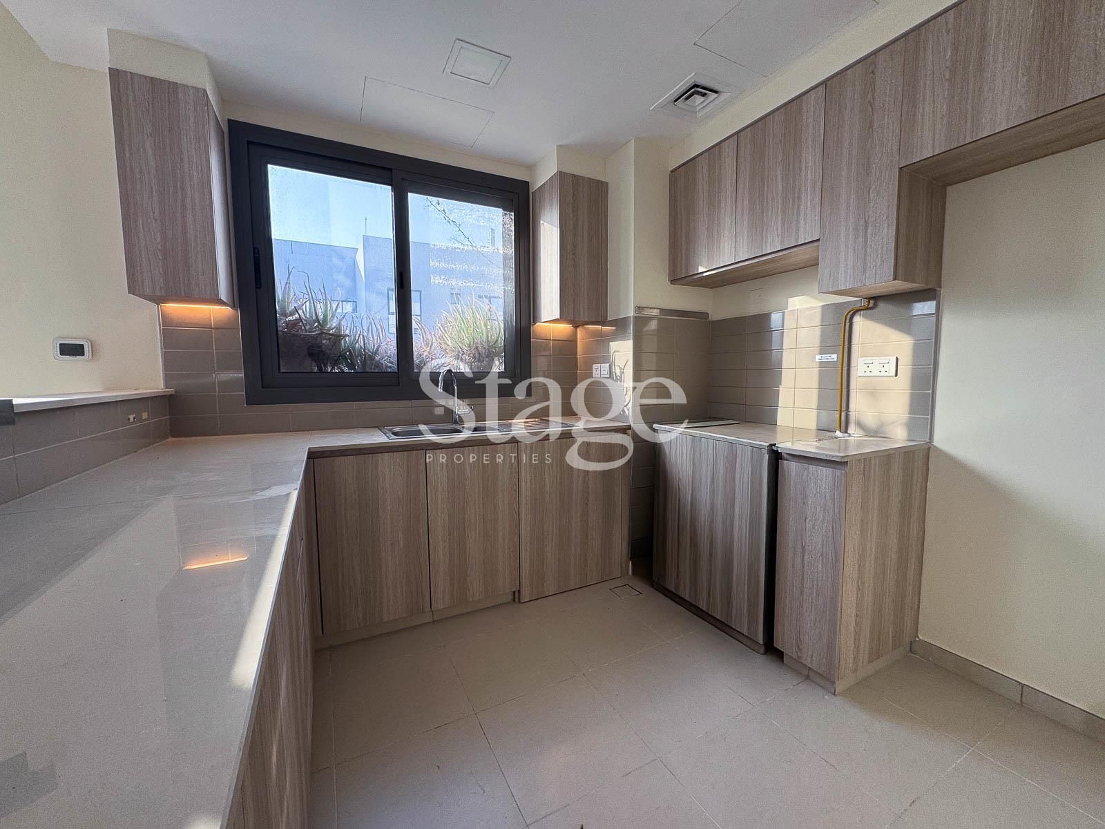 3 bedrooms apartment for Rent in Town Square, Dubai AP10080L