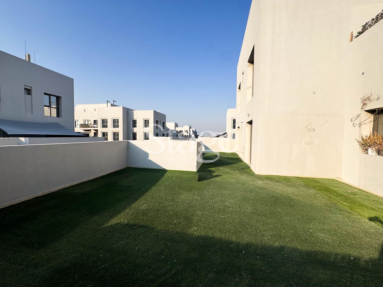 3 bedrooms apartment for Rent in Town Square, Dubai AP10080L