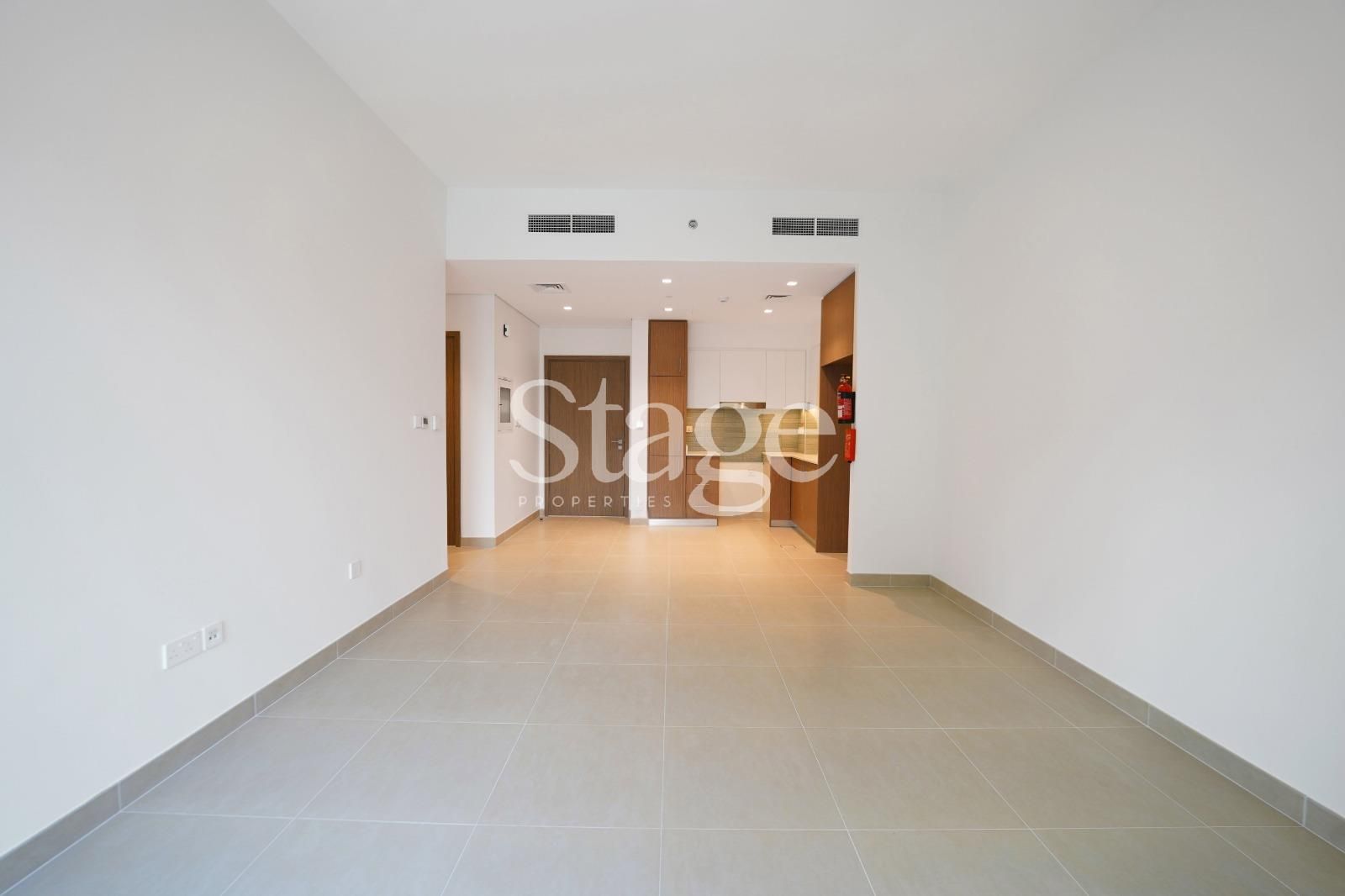 شقة من غرفتي نوم للإيجار في Mina Rashid، Dubai AP10204L