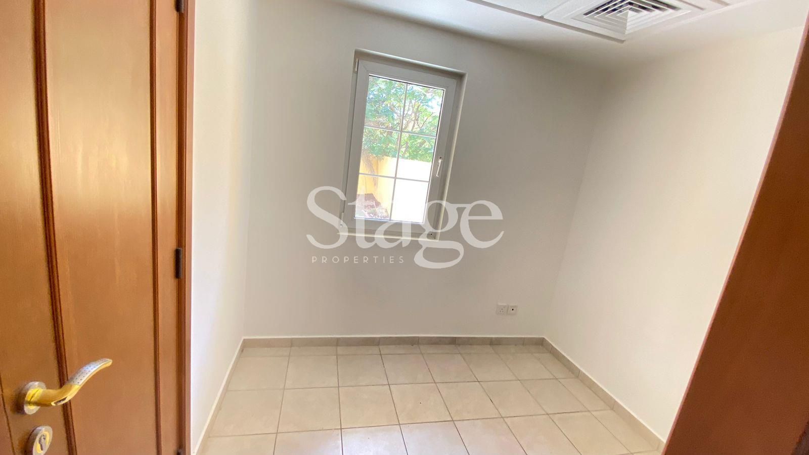 3 bedrooms Villas for Sale in Dubai Land, Dubai VI8425S