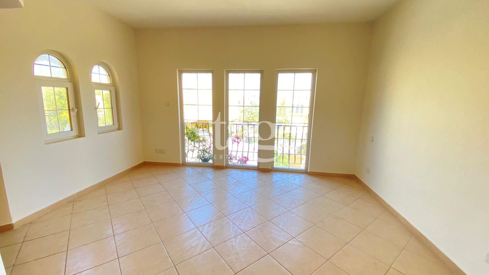 3 bedrooms Villas for Sale in Dubai Land, Dubai VI8425S