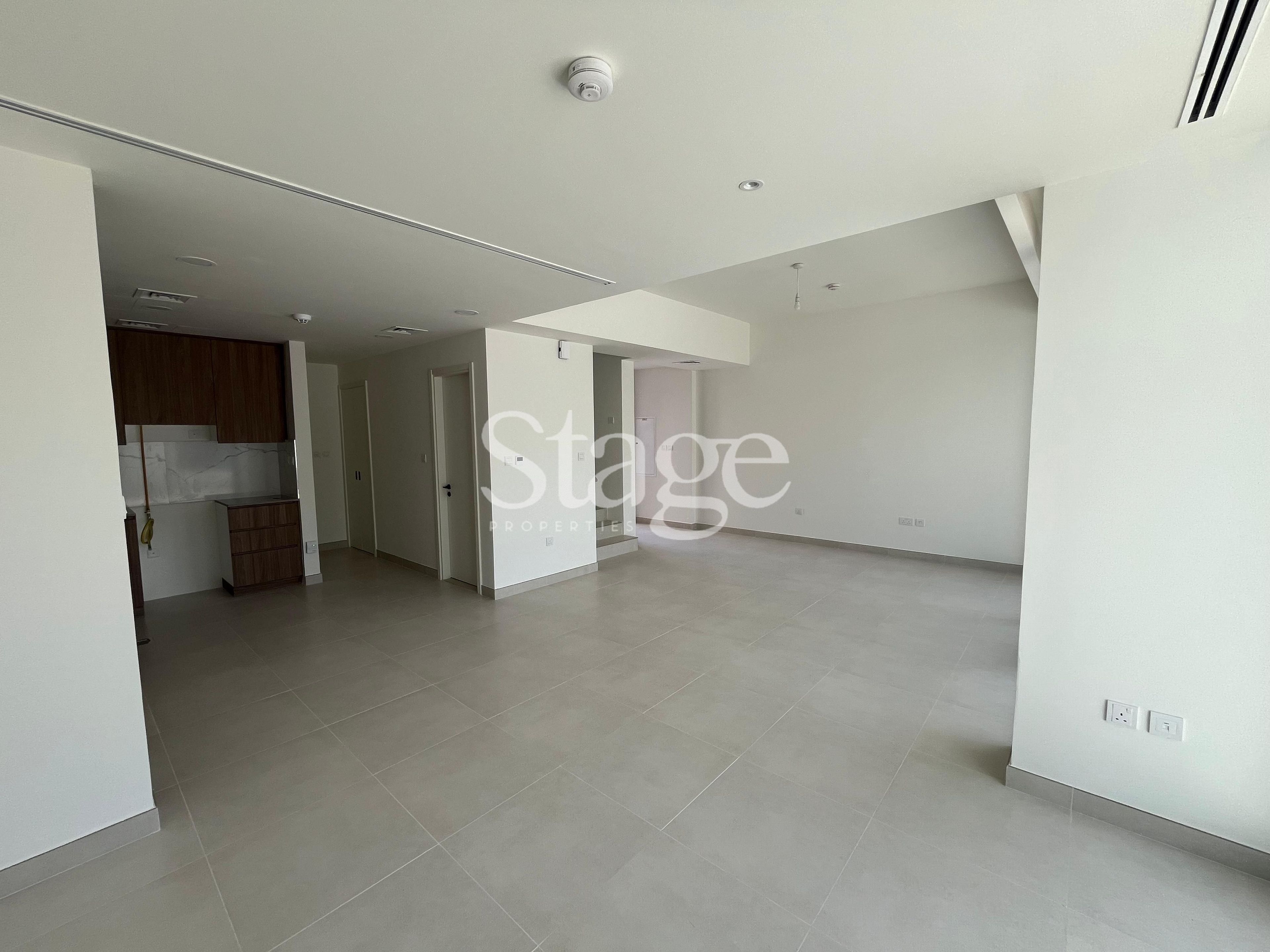 3 bedrooms Townhouse for Sale in Town Square, Dubai TH8113S