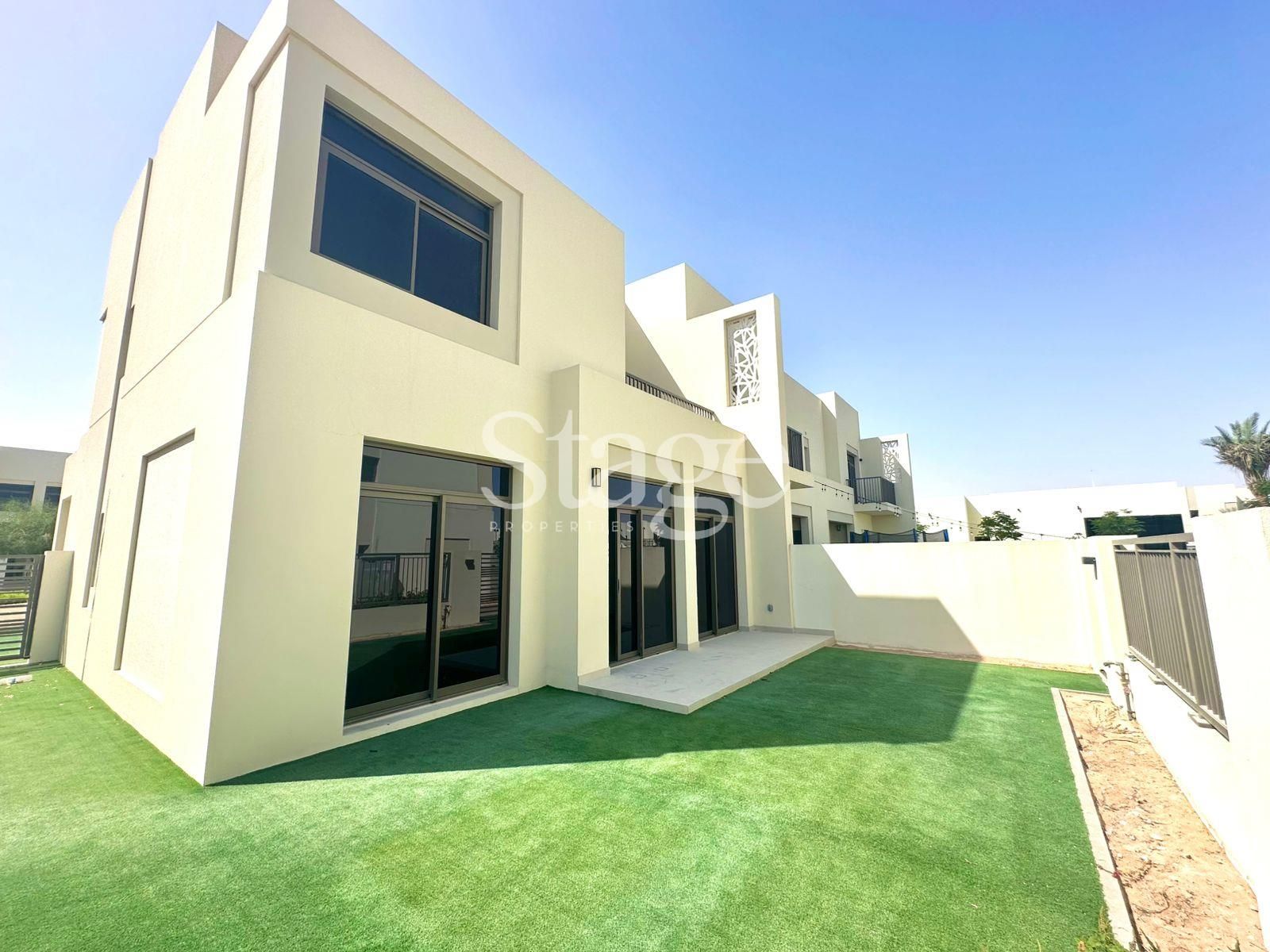 تاون هاوس من ٤ غرف نوم للبيع في Town Square، Dubai TH7939S