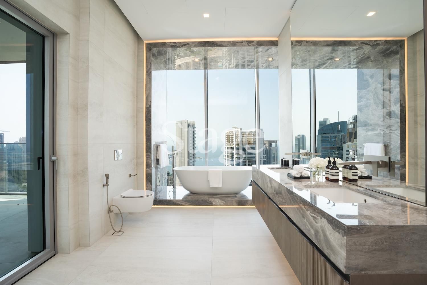 4 bedrooms Penthouse for Sale in Dubai Marina, Dubai PH9025S