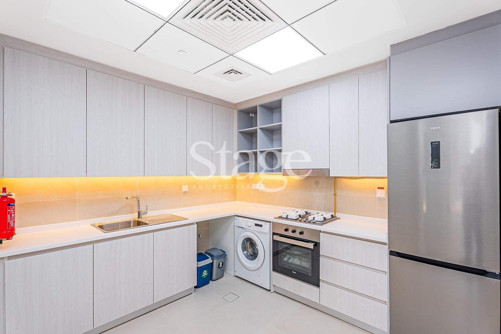1 bedroom apartment for Rent in Business Bay, Dubai AP9380L