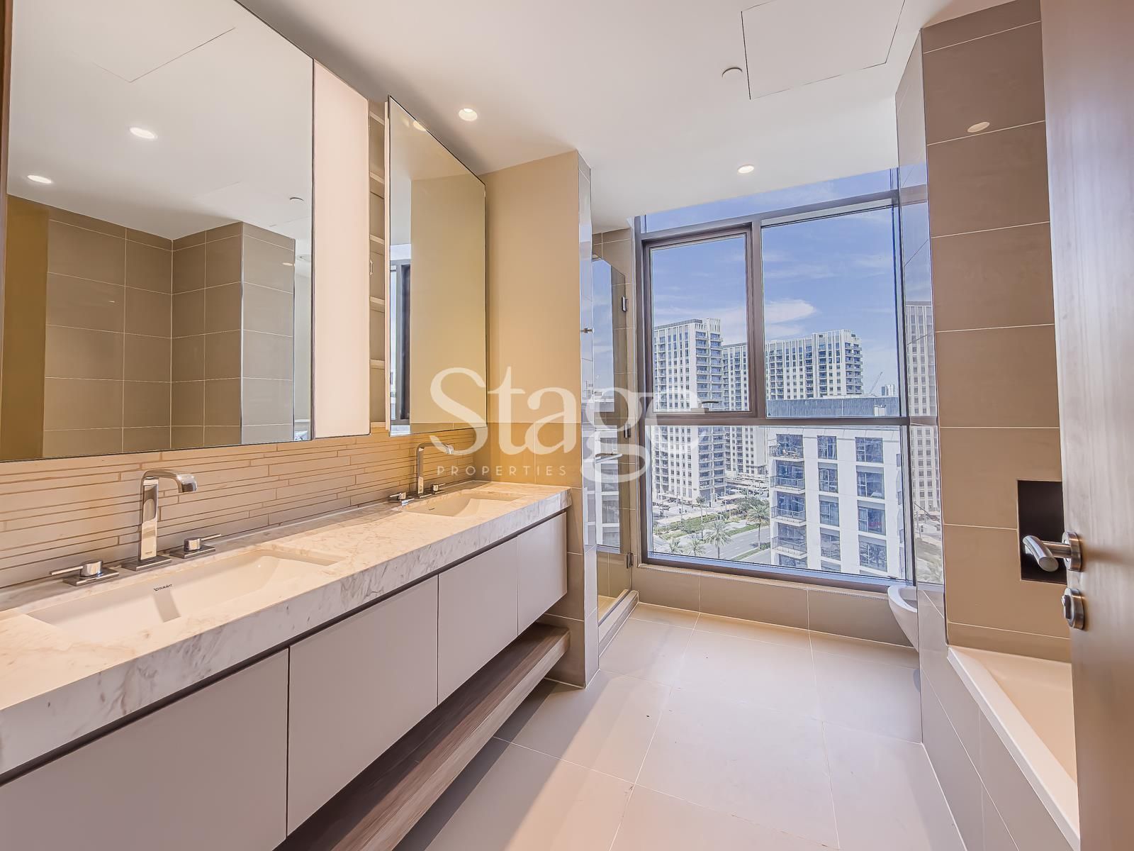 3 bedrooms apartment for Sale in Dubai Hills Estate, Dubai AP9319S