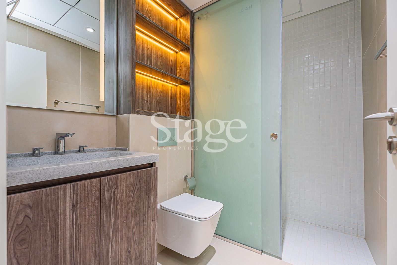1 bedroom apartment for Sale in Business Bay, Dubai AP9379S