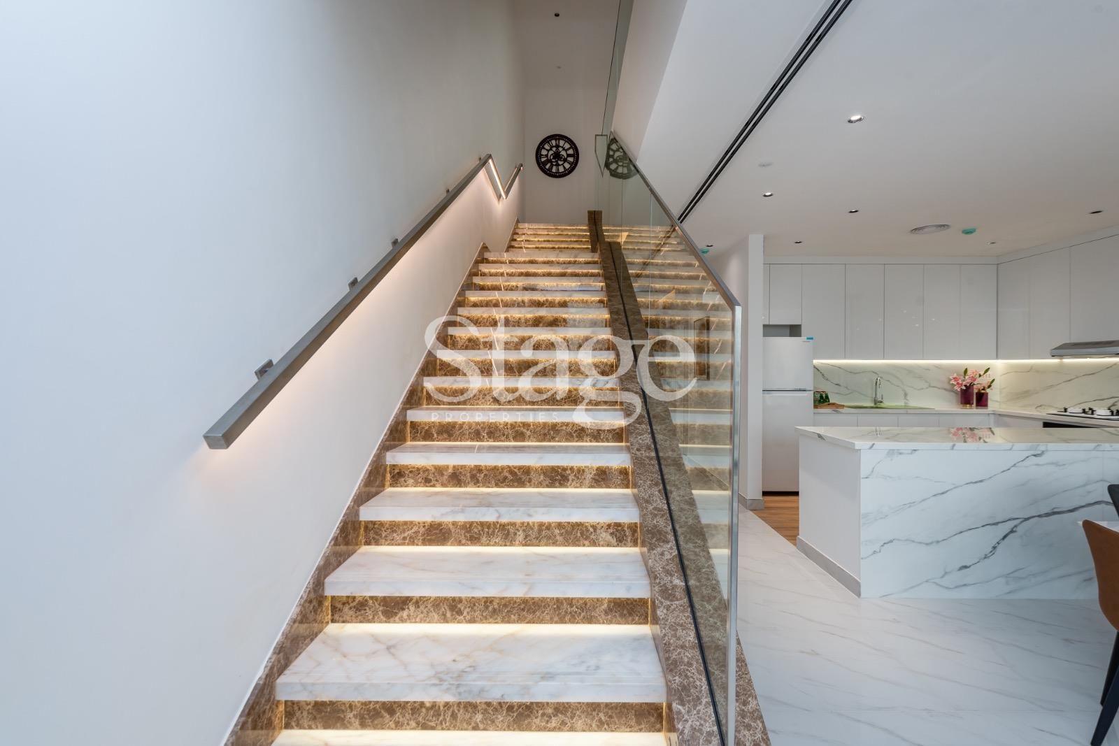 common من ٤ غرف نوم للبيع في الفرجان، Dubai VI7948S