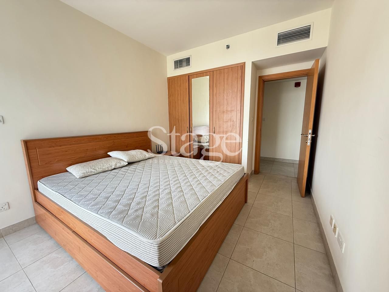 2 bedrooms apartment for Rent in Jumeirah Lake Towers, Dubai AP8145L