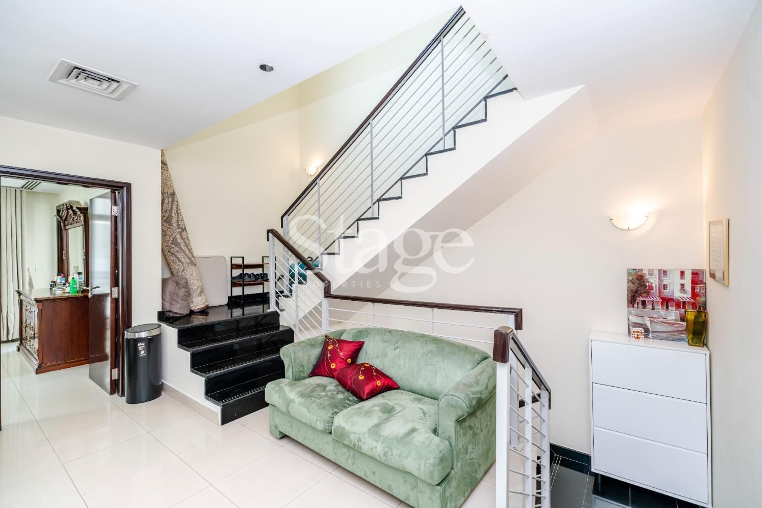 4 bedrooms Villas for Sale in Jumeirah Village Circle, Dubai VI7592S