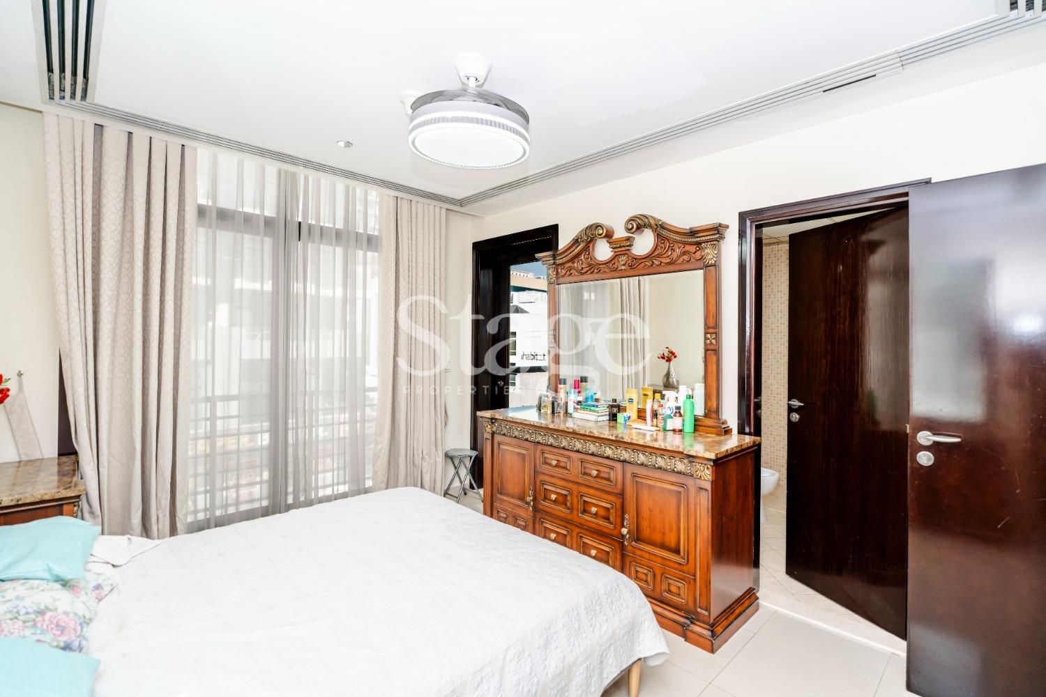 4 bedrooms Villas for Sale in Jumeirah Village Circle, Dubai VI7592S