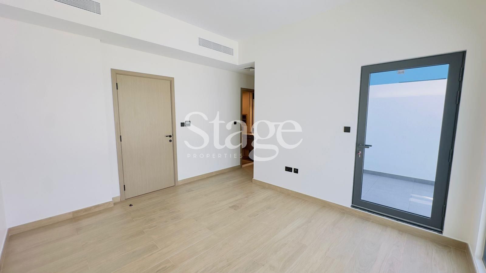تاون هاوس من ٤ غرف نوم للبيع في Damac Lagoons، Dubai TH10019S