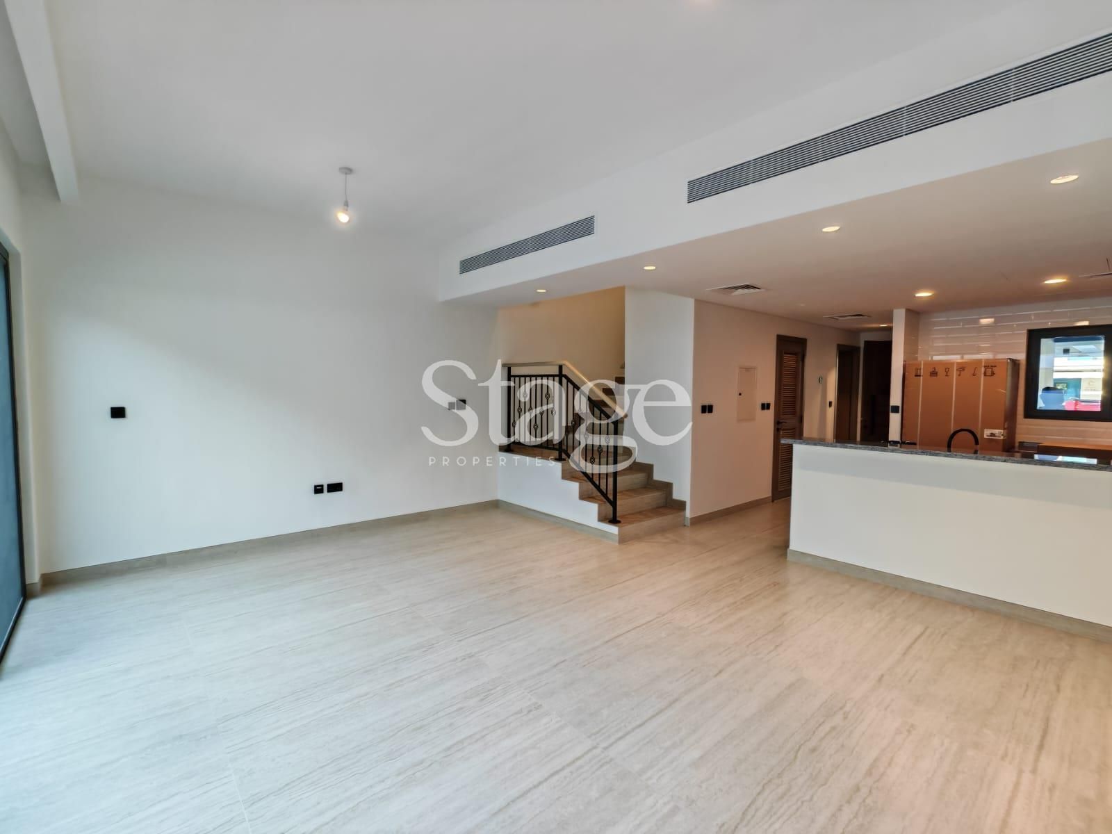 تاون هاوس من ٤ غرف نوم للبيع في Damac Lagoons، Dubai TH10019S