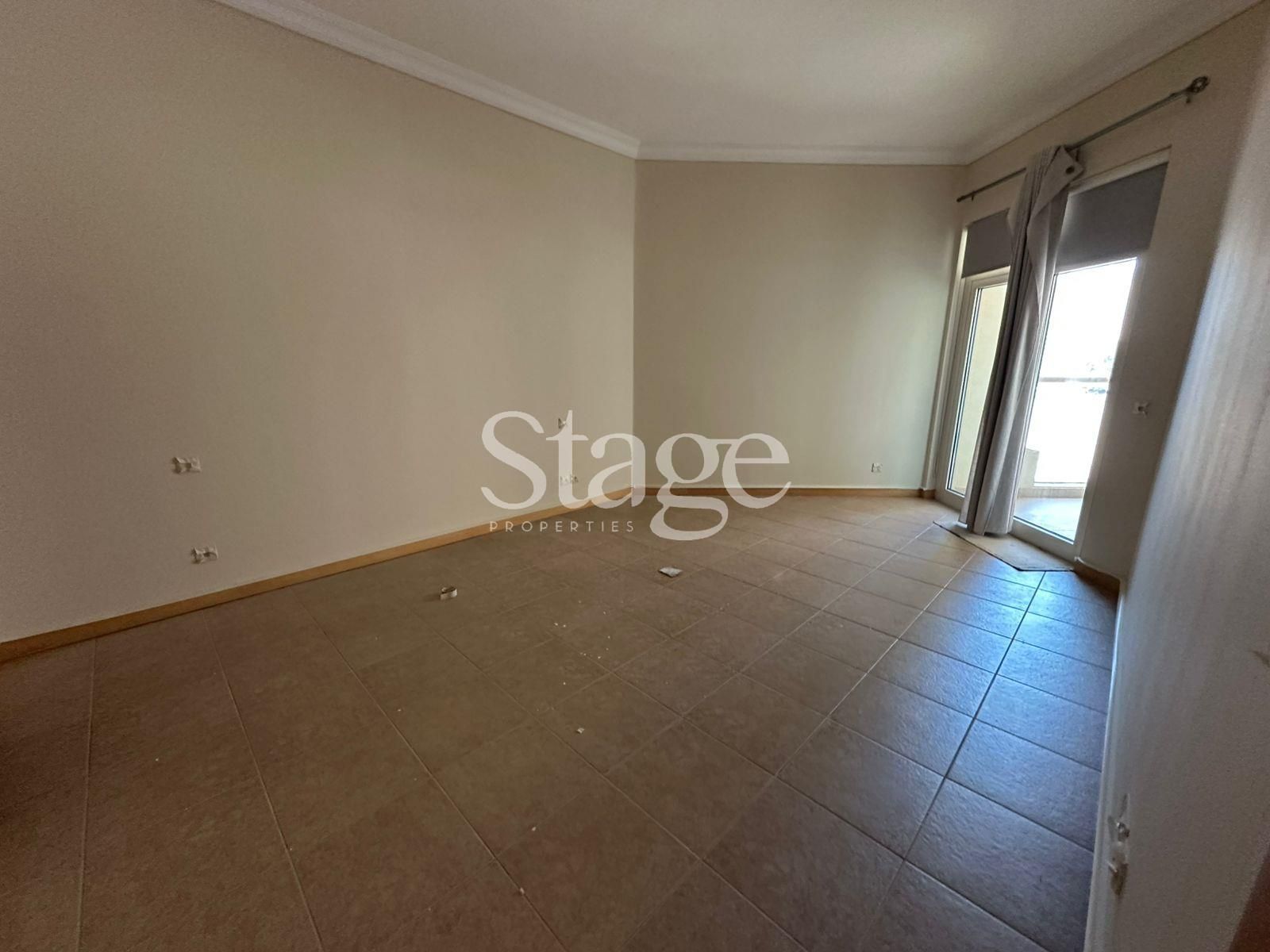 2 bedrooms apartment for Rent in Palm Jumeirah, Dubai AP9527L