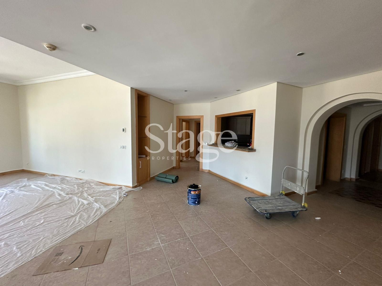 2 bedrooms apartment for Rent in Palm Jumeirah, Dubai AP9527L