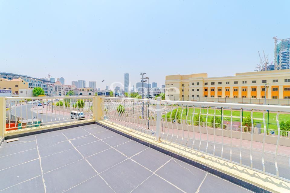 تاون هاوس من ٥ غرف نوم للبيع في Jumeirah Village Circle، Dubai TH7667S