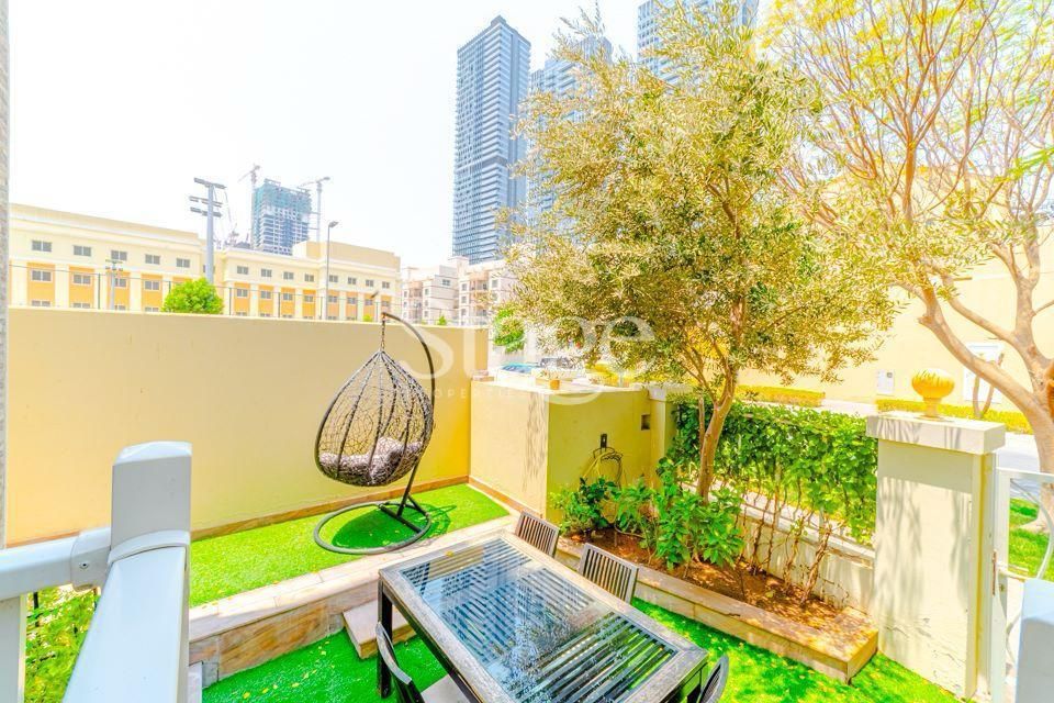 تاون هاوس من ٥ غرف نوم للبيع في Jumeirah Village Circle، Dubai TH7667S