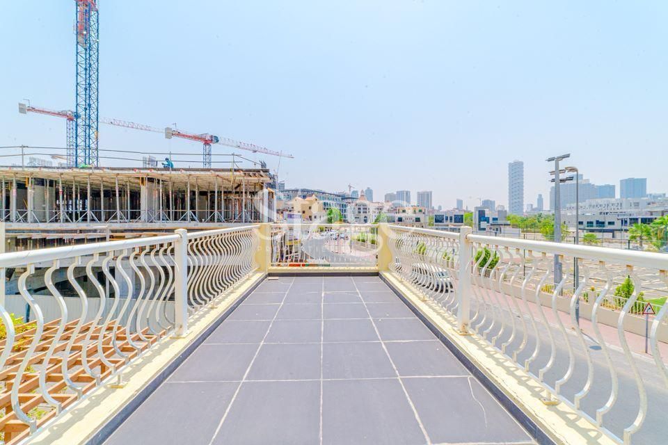 تاون هاوس من ٥ غرف نوم للبيع في Jumeirah Village Circle، Dubai TH7667S