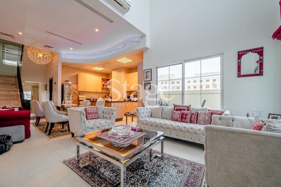 تاون هاوس من ٥ غرف نوم للبيع في Jumeirah Village Circle، Dubai TH7667S