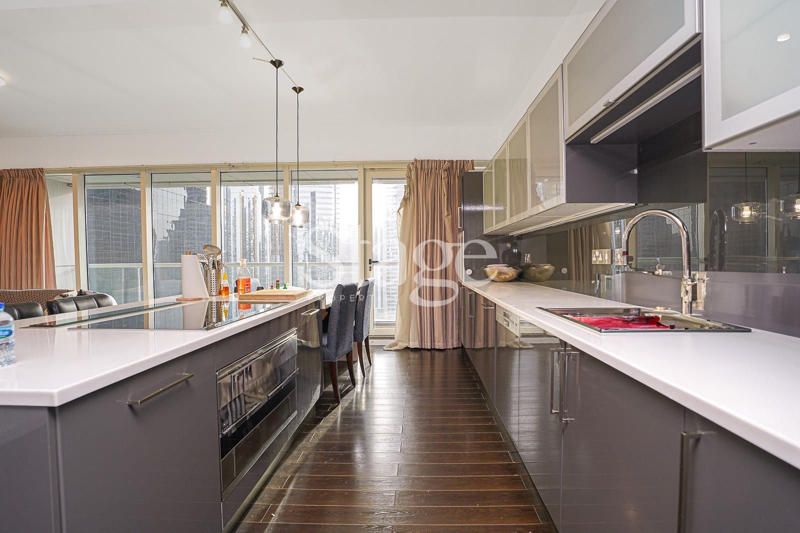 شقة من غرفتي نوم للبيع في Jumeirah Lake Towers، Dubai AP8109S