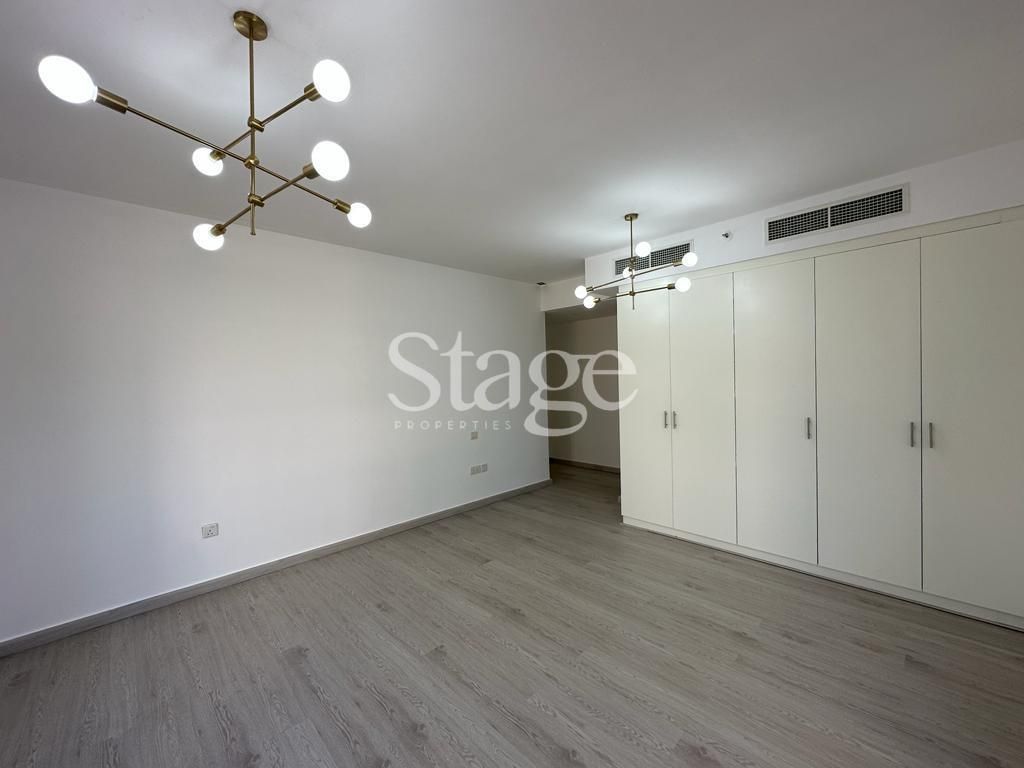 2 bedrooms apartment for Sale in Jumeirah Beach Residence, Dubai AP9710S