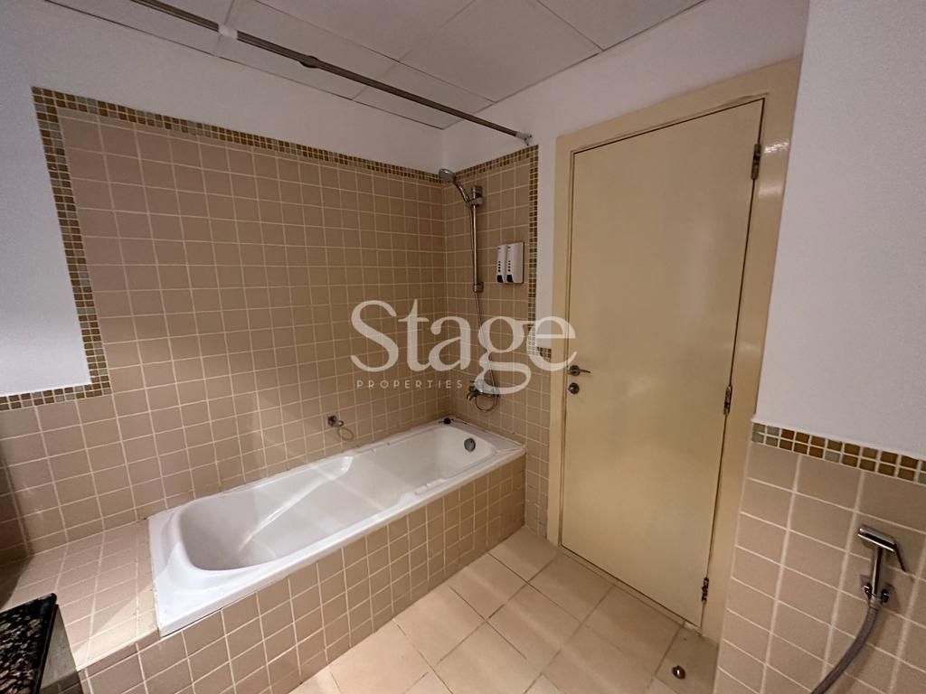 2 bedrooms apartment for Sale in Jumeirah Beach Residence, Dubai AP9710S