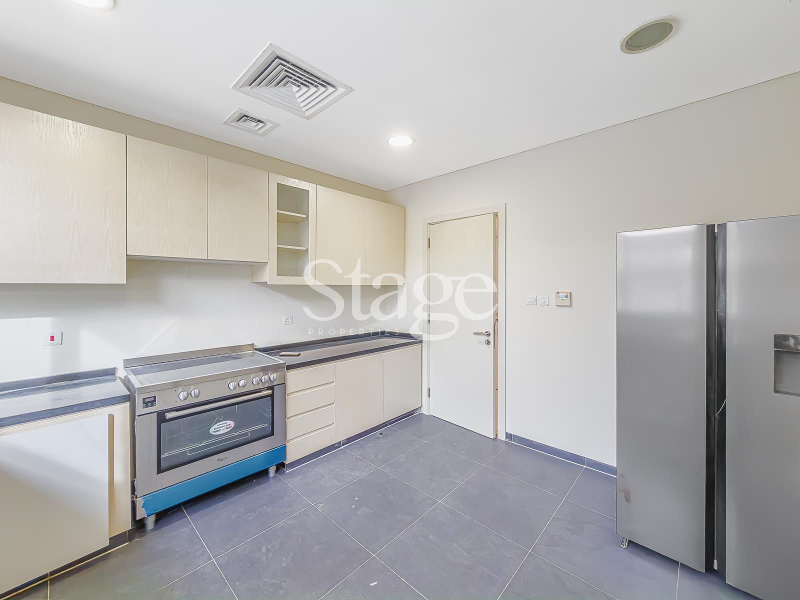 3 bedrooms Twin Villas for Rent in DAMAC Hills, Dubai VI8941L